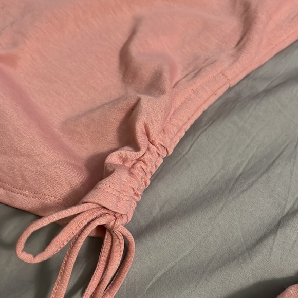 Large (11/13) long sleeve pink shirt with sequins - Picture 4 of 9